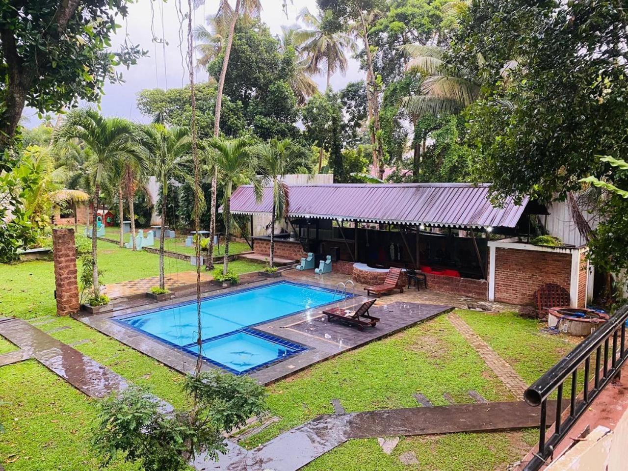Hotel The Shade Brothers Katunayaka Exterior foto